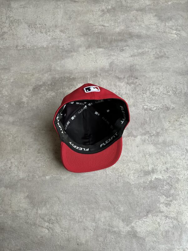Gorra New Era 9FORTY New York Yankees Roja - Image 2