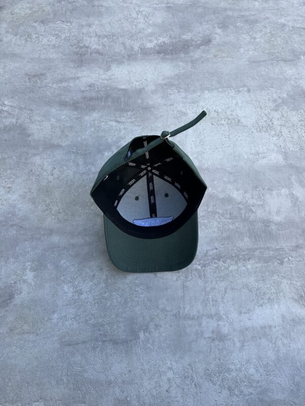 Gorra Vans Verde con Logo Bordado - Image 2