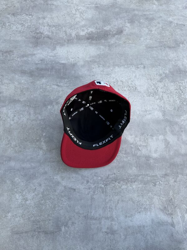 Gorra New Era 9FIFTY Atlanta Braves Roja - Image 2